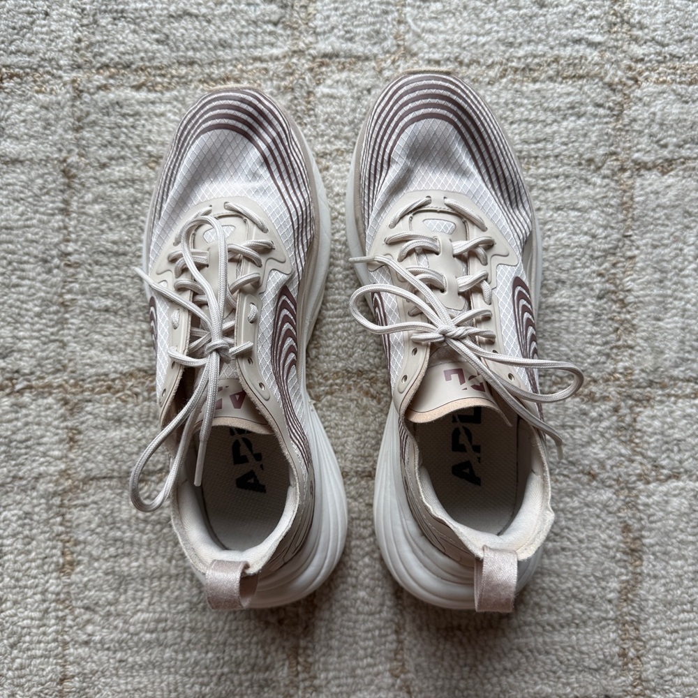APL streamline sneakers
